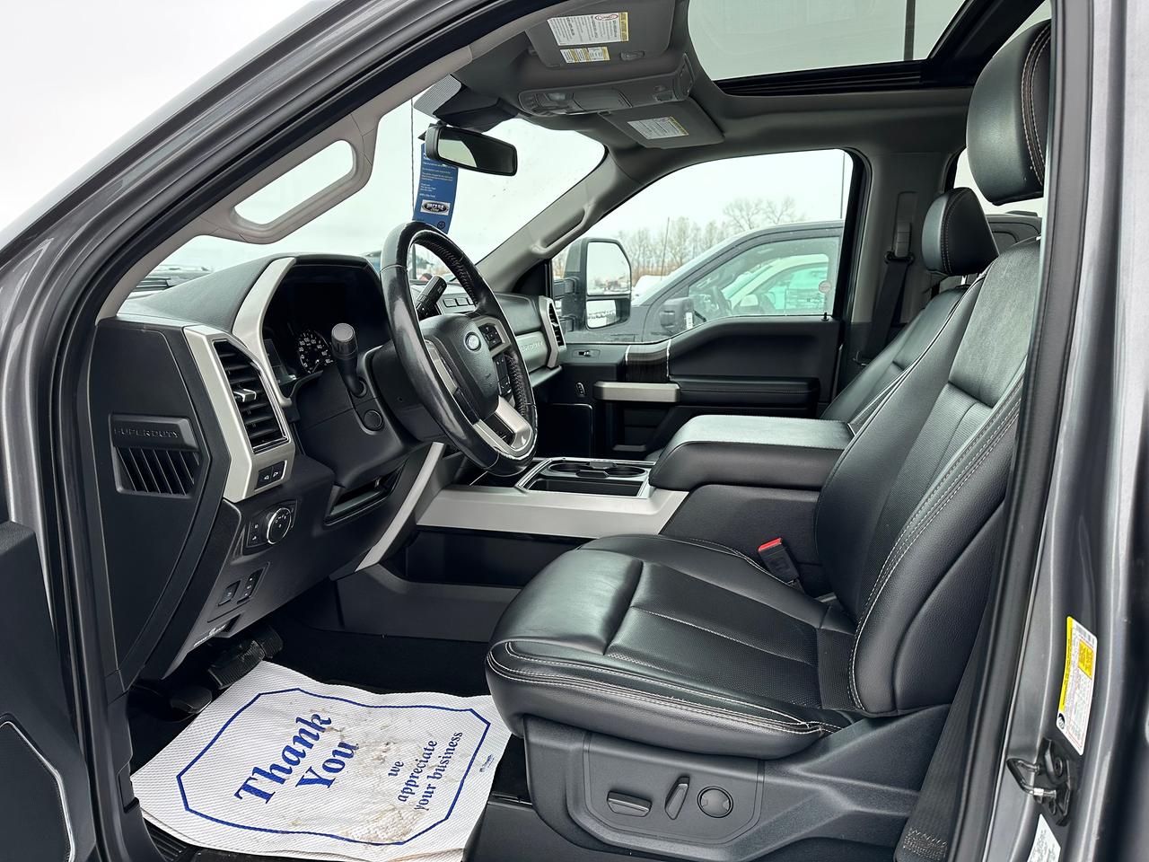 2021 Ford SUPER DUTY F-350 SRW Lariat Photo5