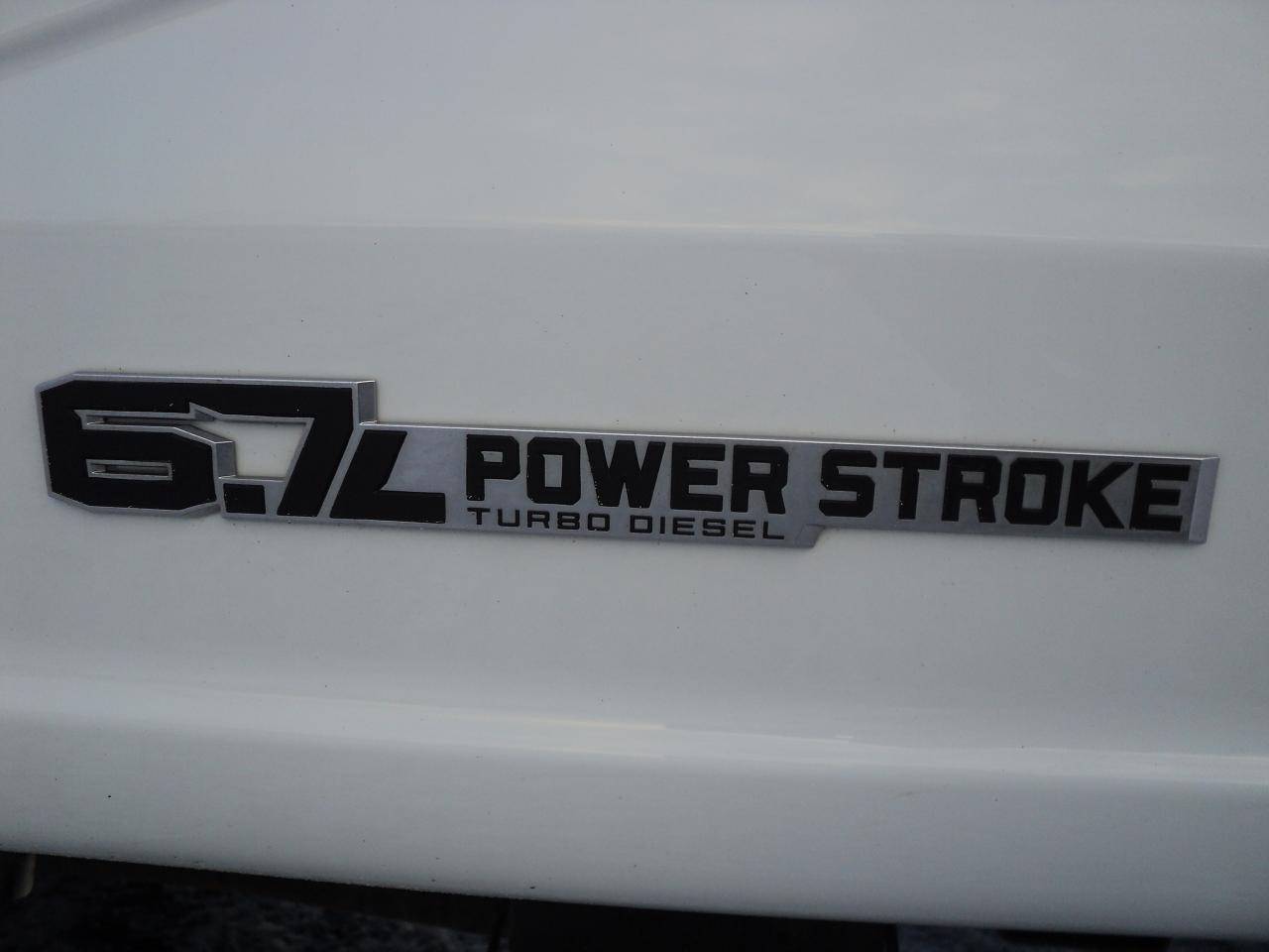 2023 Ford SUPER DUTY F-350 DRW XLT CrewCab 4WD 6.7L8cyl TurboDiesel 8' Box - Photo #33