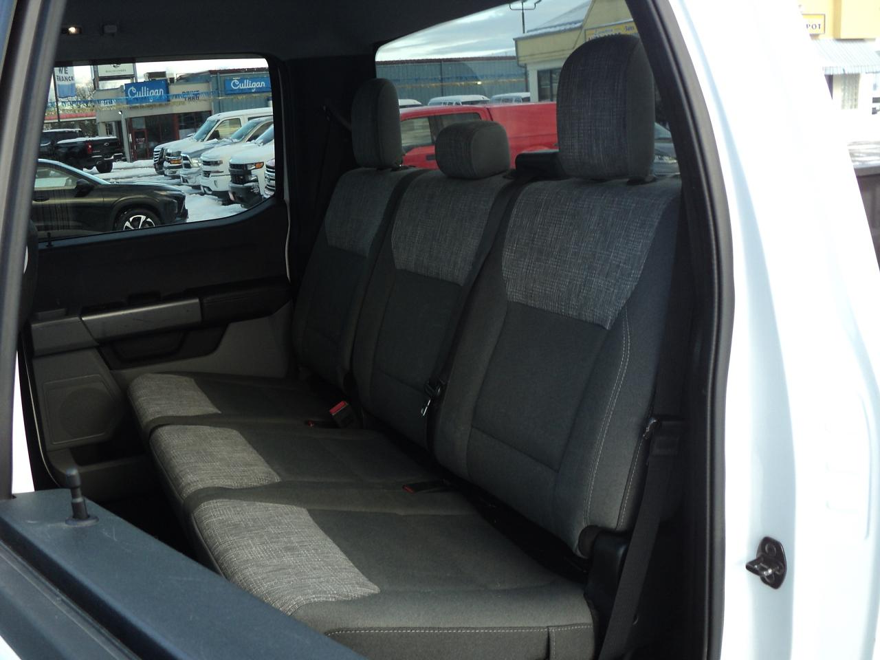 2023 Ford SUPER DUTY F-350 DRW XLT CrewCab 4WD 6.7L8cyl TurboDiesel 8' Box - Photo #13