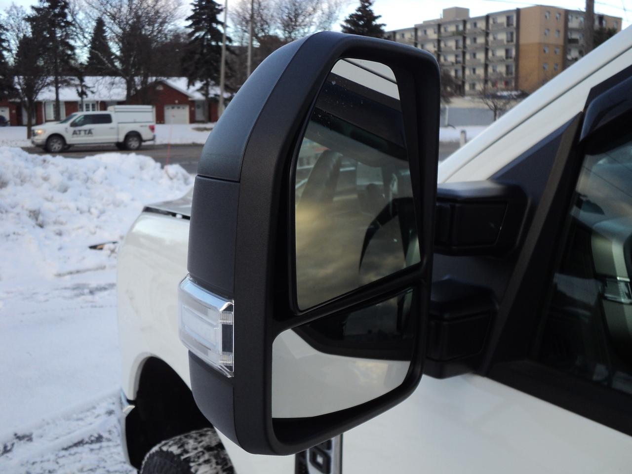 2023 Ford SUPER DUTY F-350 DRW XLT CrewCab 4WD 6.7L8cyl TurboDiesel 8' Box - Photo #31