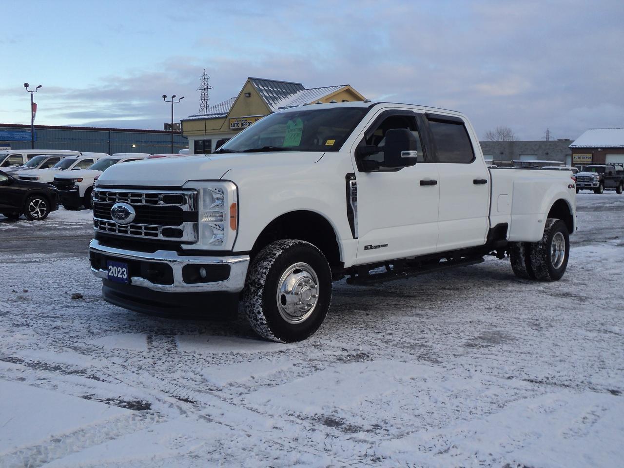 2023 Ford SUPER DUTY F-350 DRW XLT CrewCab 4WD 6.7L8cyl TurboDiesel 8' Box