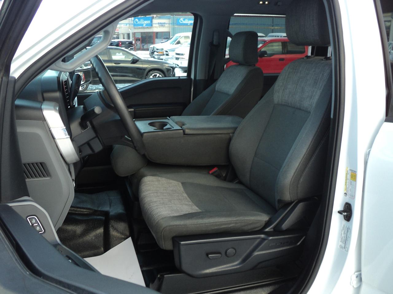 2023 Ford SUPER DUTY F-350 DRW XLT CrewCab 4WD 6.7L8cyl TurboDiesel 8' Box - Photo #12