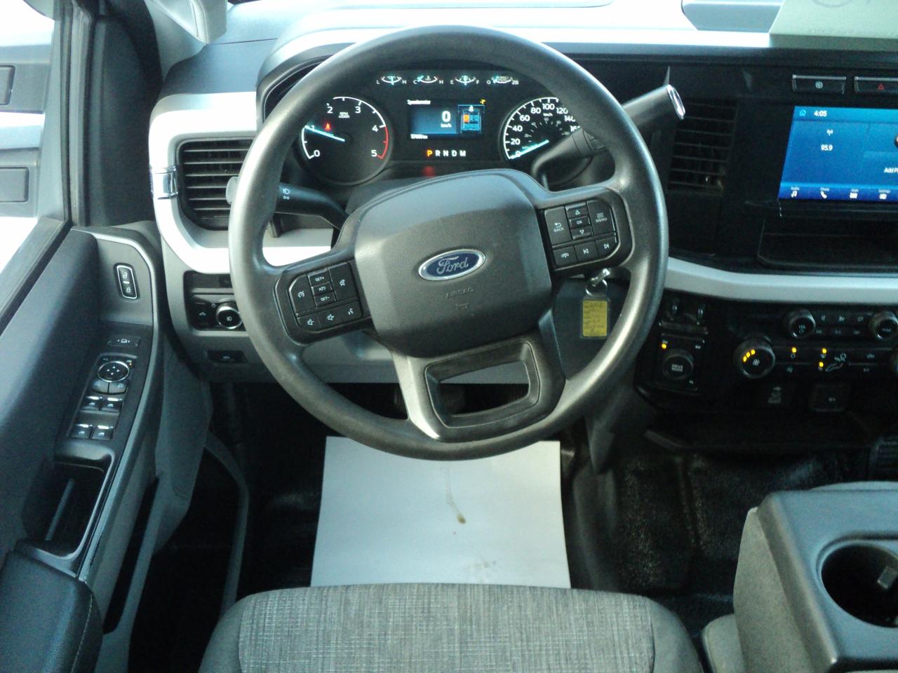 2023 Ford SUPER DUTY F-350 DRW XLT CrewCab 4WD 6.7L8cyl TurboDiesel 8' Box - Photo #14