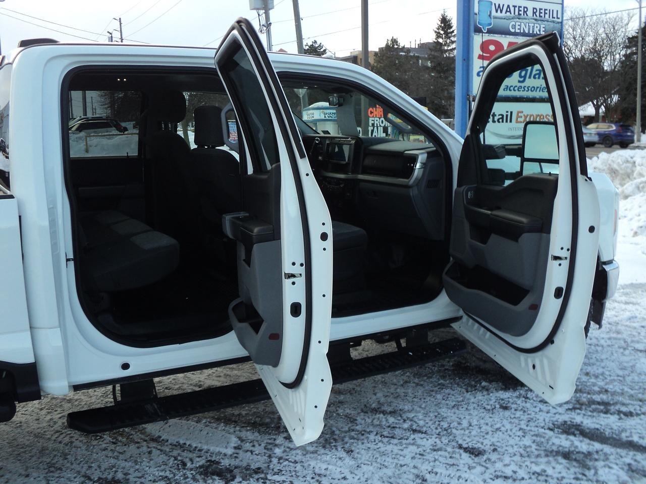 2023 Ford SUPER DUTY F-350 DRW XLT CrewCab 4WD 6.7L8cyl TurboDiesel 8' Box - Photo #11