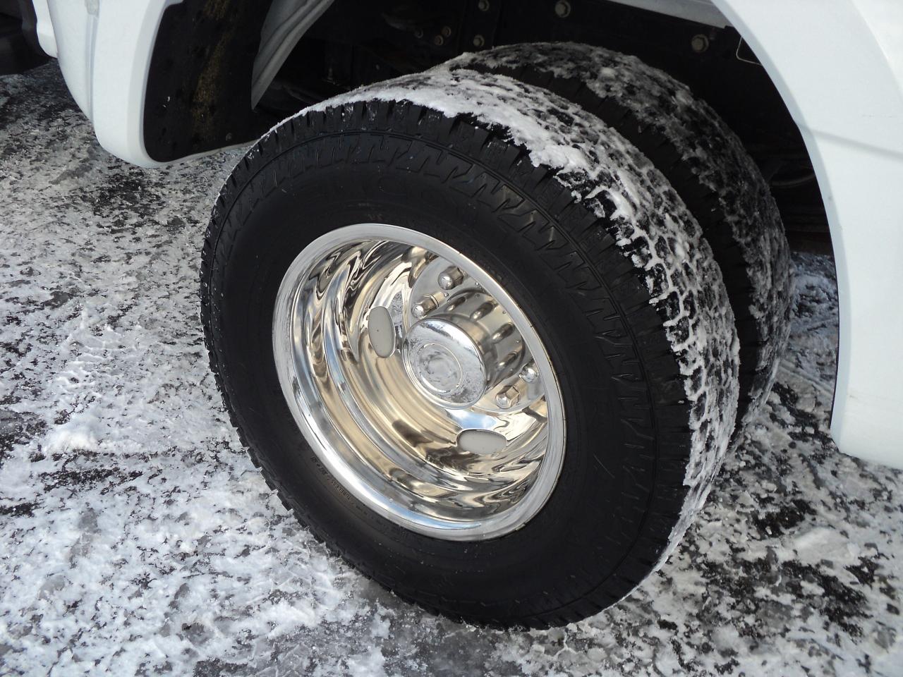 2023 Ford SUPER DUTY F-350 DRW XLT CrewCab 4WD 6.7L8cyl TurboDiesel 8' Box - Photo #38