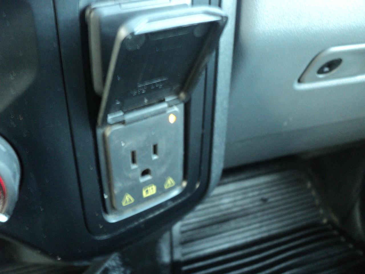 2023 Ford SUPER DUTY F-350 DRW XLT CrewCab 4WD 6.7L8cyl TurboDiesel 8' Box - Photo #27