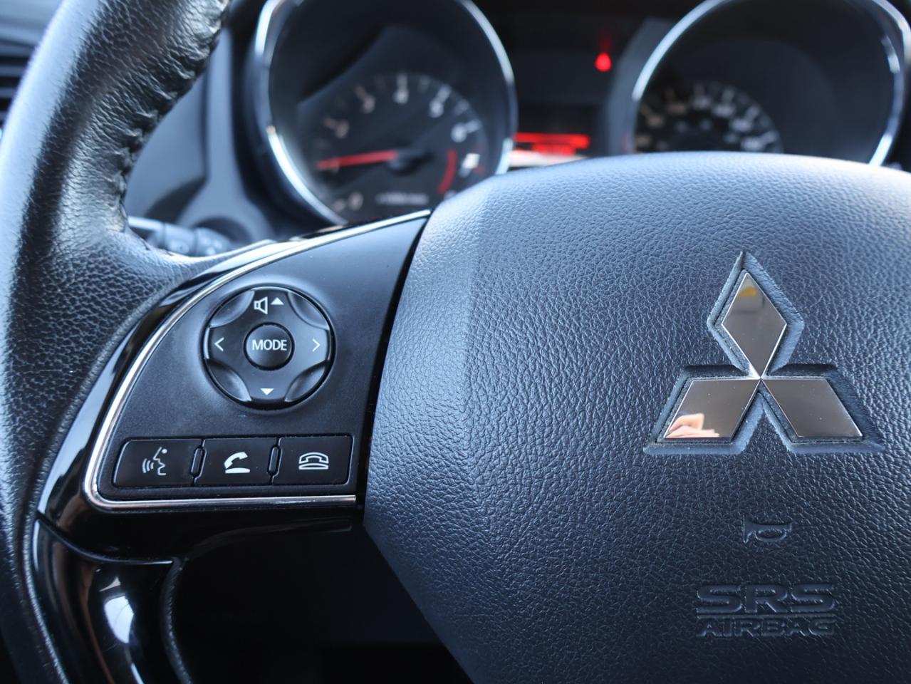 2018 Mitsubishi RVR SE 4WD CERTIFIED *ACCIDENT FREE* CAMERA BLUETOOTH HEATED SEATS CRUISE ALLOYS Photo