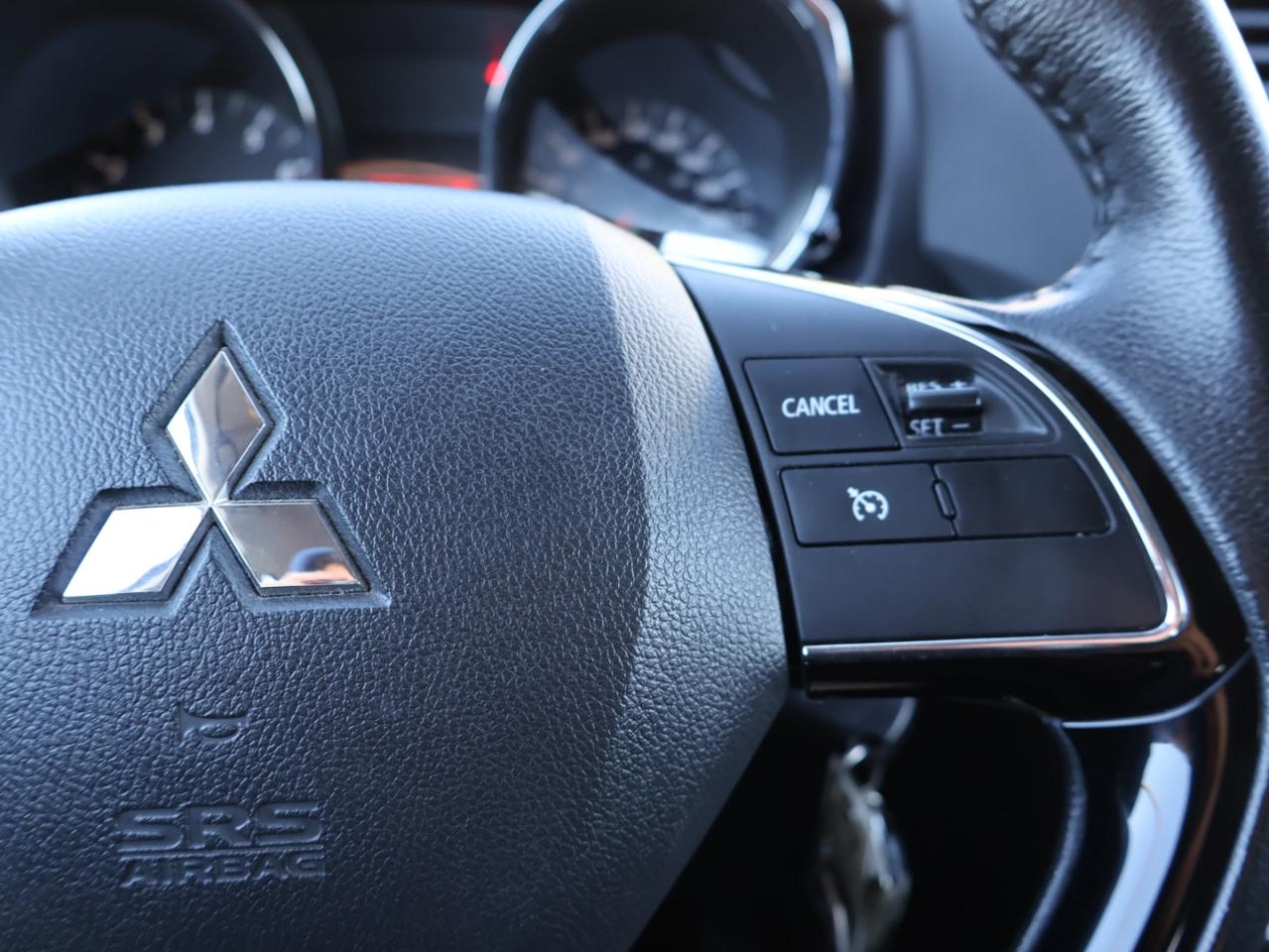 2018 Mitsubishi RVR SE 4WD CERTIFIED *ACCIDENT FREE* CAMERA BLUETOOTH HEATED SEATS CRUISE ALLOYS Photo