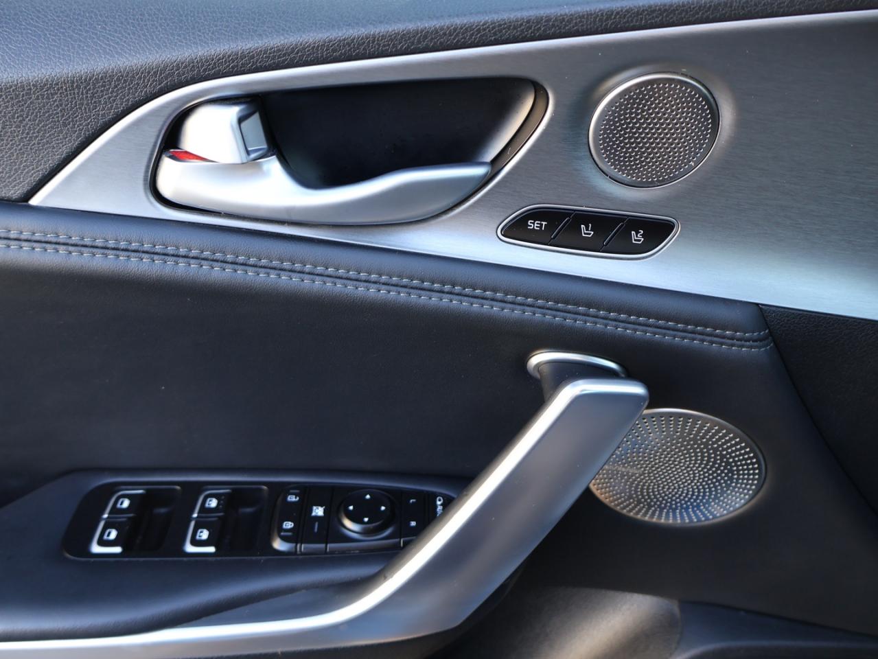 2018 Kia Stinger GT-LIMITED AWD CERTIFIED *KIA MAINTAIN* CAMERA NAV BLUETOOTH LEATHER HEATED SEATS PANO ROOF CRUISE ALLOYS Photo