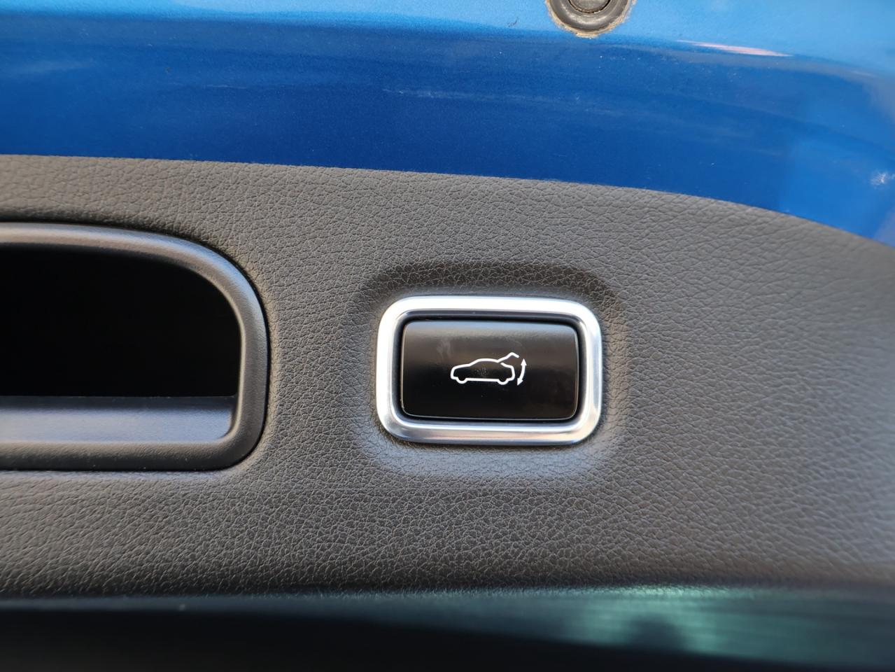 2018 Kia Stinger GT-LIMITED AWD CERTIFIED *KIA MAINTAIN* CAMERA NAV BLUETOOTH LEATHER HEATED SEATS PANO ROOF CRUISE ALLOYS Photo