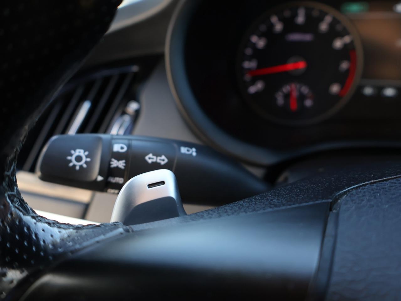 2018 Kia Stinger GT-LIMITED AWD CERTIFIED *KIA MAINTAIN* CAMERA NAV BLUETOOTH LEATHER HEATED SEATS PANO ROOF CRUISE ALLOYS Photo