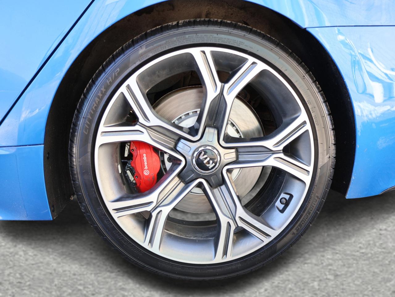 2018 Kia Stinger GT-LIMITED AWD CERTIFIED *KIA MAINTAIN* CAMERA NAV BLUETOOTH LEATHER HEATED SEATS PANO ROOF CRUISE ALLOYS Photo