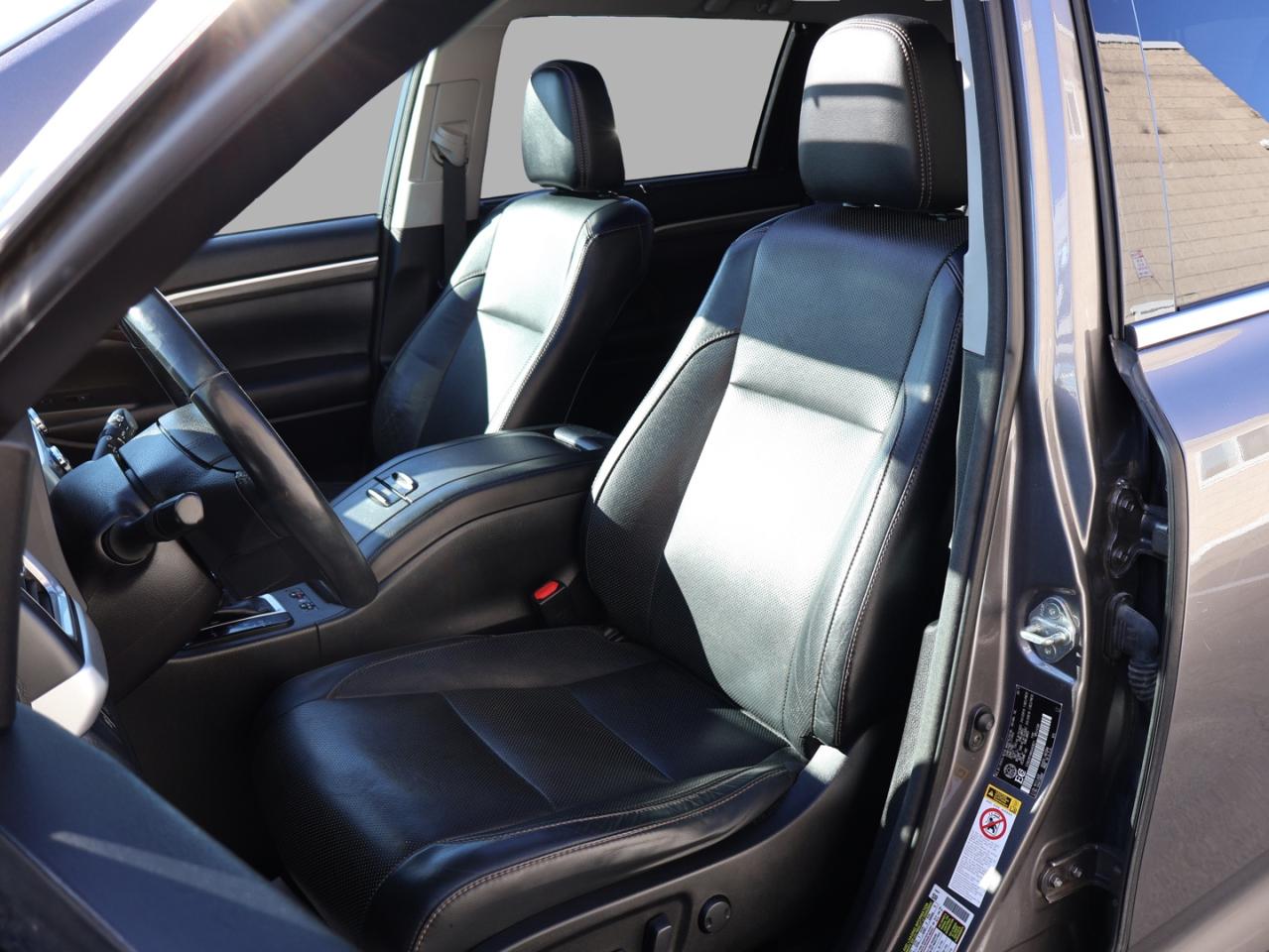 2017 Toyota Highlander LIMITED AWD CERTIFIED *TOYOTA MAINTAIN* CAMERA NAV BLUETOOTH LEATHER HEATED SEATS PANO ROOF CRUISE ALLOYS Photo