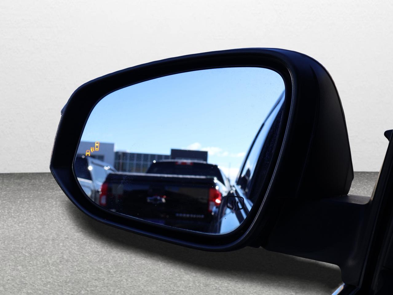 2017 Toyota Highlander LIMITED AWD CERTIFIED *TOYOTA MAINTAIN* CAMERA NAV BLUETOOTH LEATHER HEATED SEATS PANO ROOF CRUISE ALLOYS Photo