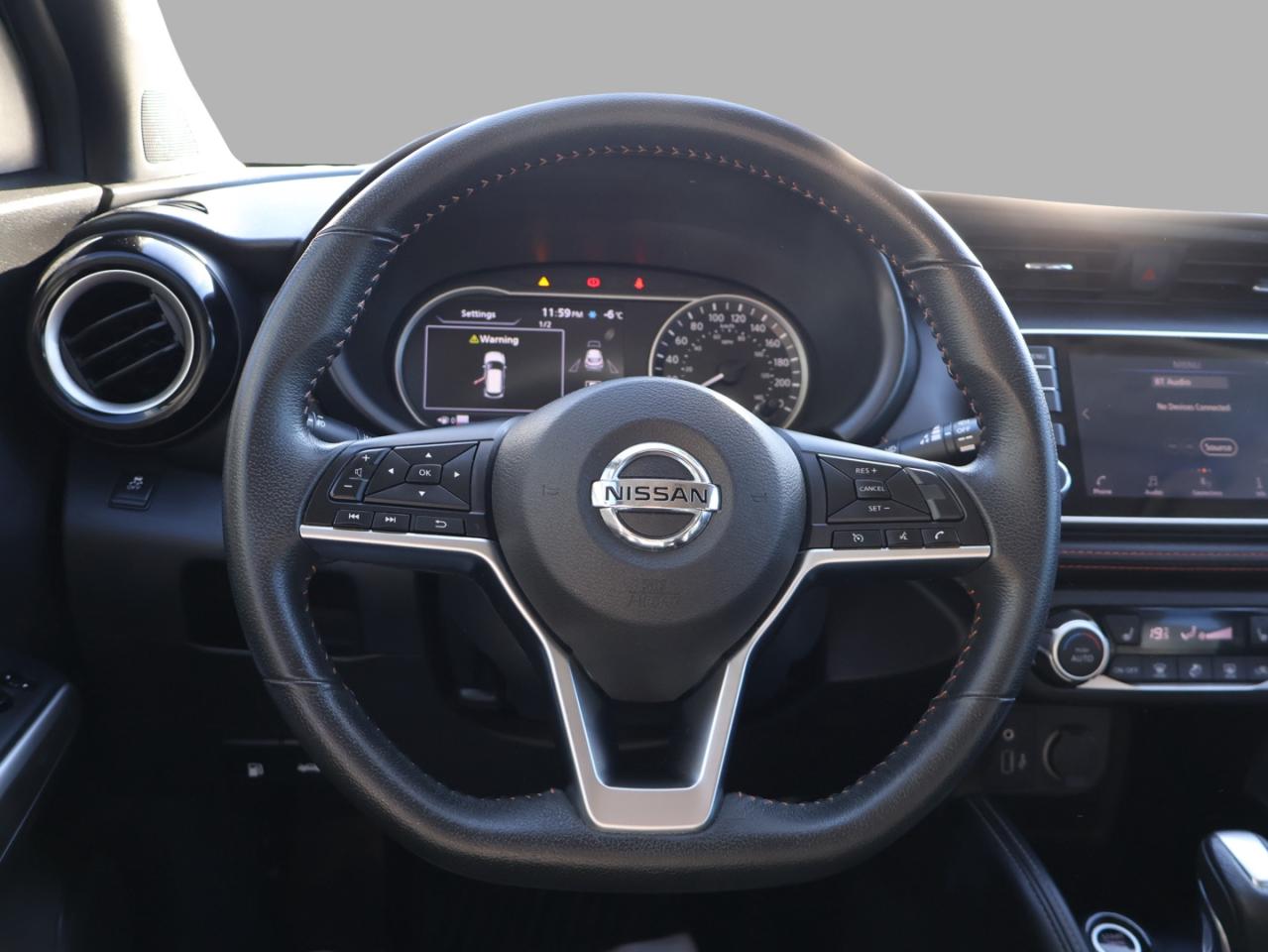 2019 Nissan Kicks SR CERTIFIED *1 OWNER*ACCIDENT FREE*NISSAN MAINTAIN* CAMERA BLUETOOTH LEATHER HEATED SEATS CRUISE ALLOYS Photo