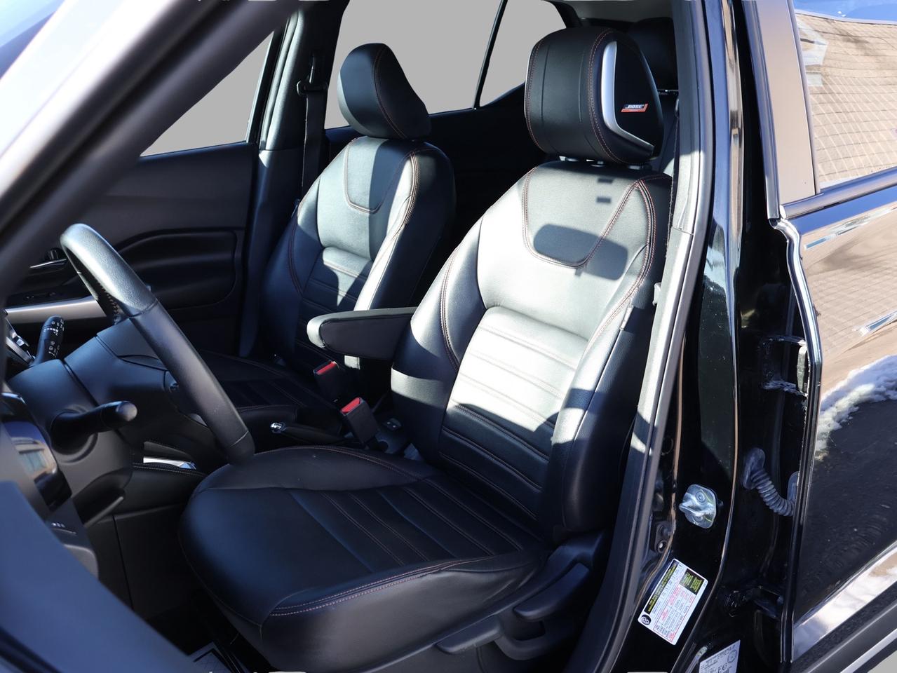 2019 Nissan Kicks SR CERTIFIED *1 OWNER*ACCIDENT FREE*NISSAN MAINTAIN* CAMERA BLUETOOTH LEATHER HEATED SEATS CRUISE ALLOYS Photo