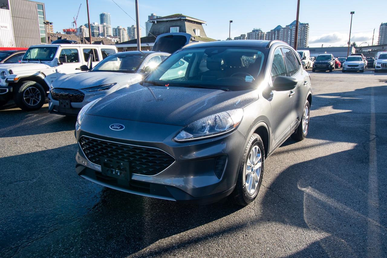 2022 Ford Escape SE AWD Photo1