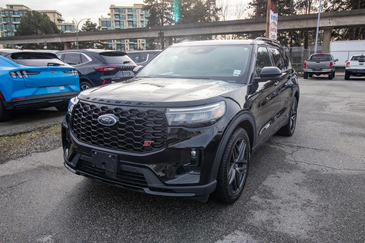 2025 Ford Explorer ST 4WD Photo1