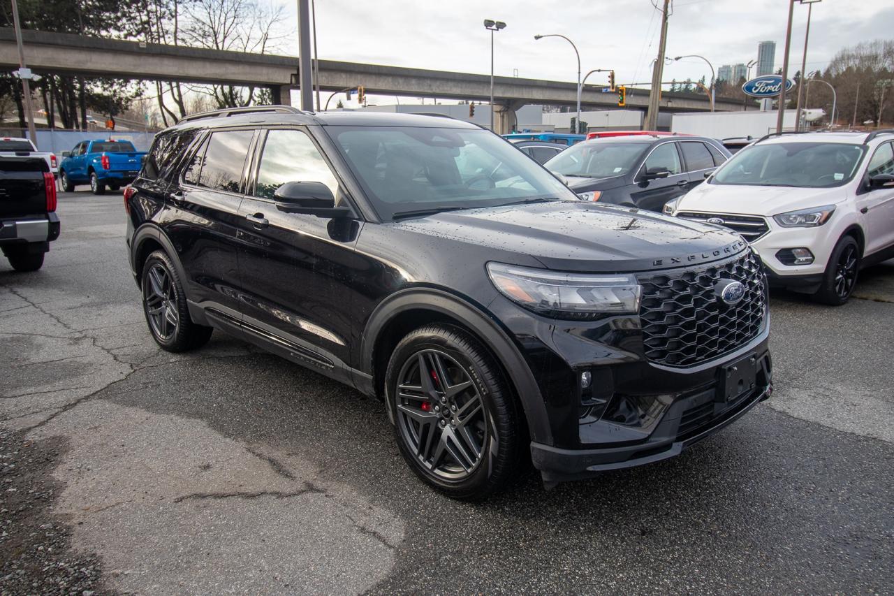 2025 Ford Explorer ST 4WD Photo4