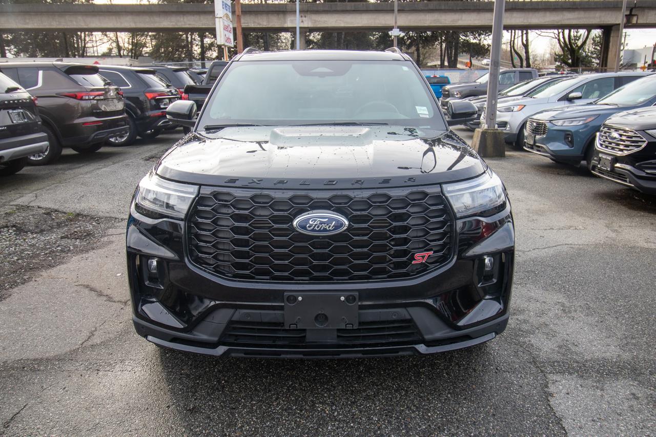 2025 Ford Explorer ST 4WD Photo3