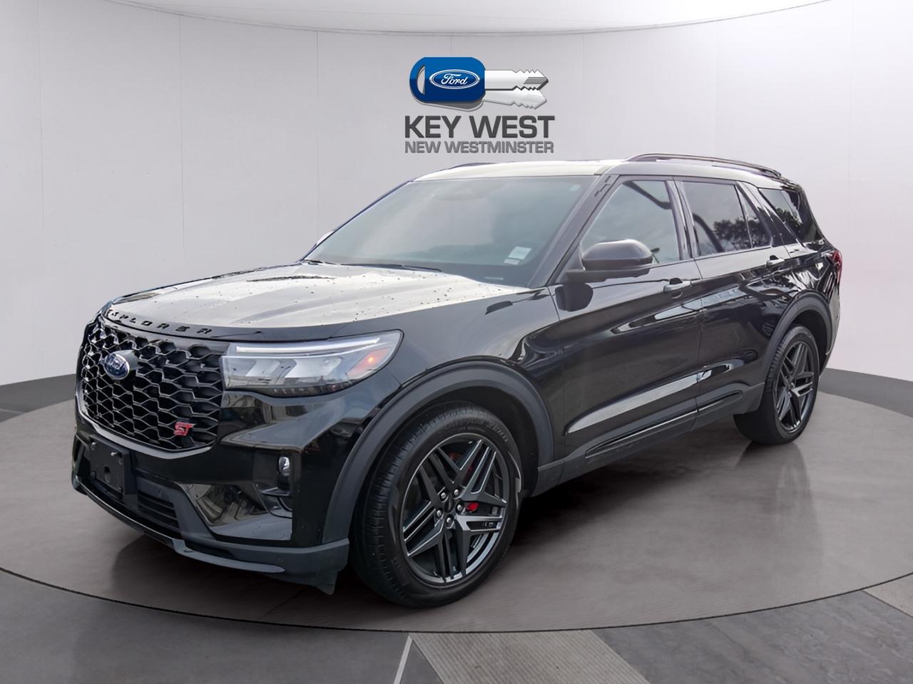 2025 Ford Explorer ST 4WD Photo1