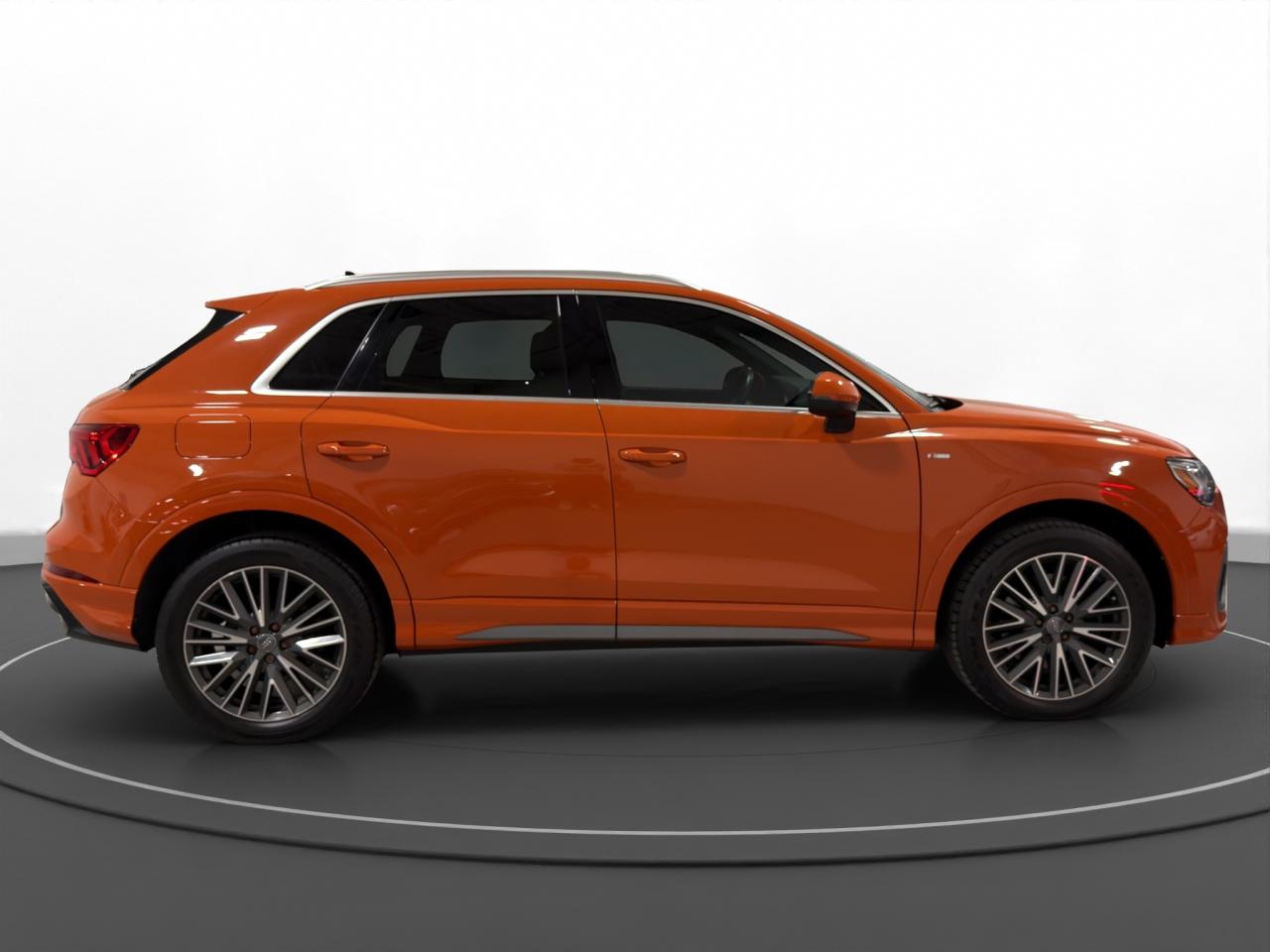 2019 Audi Q3 2.0 TFSI Quattro Technik Tiptronic Photo3