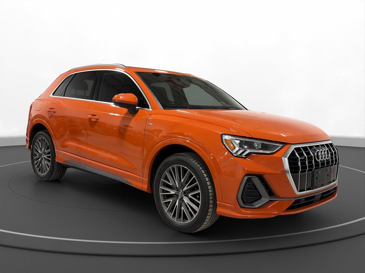 2019 Audi Q3 2.0 TFSI Quattro Technik Tiptronic Photo2
