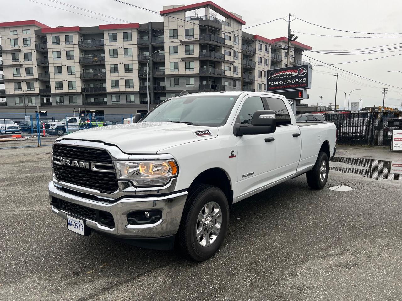 2023 RAM 3500 Big Horn 4x4 Crew Cab 8' Box Photo3