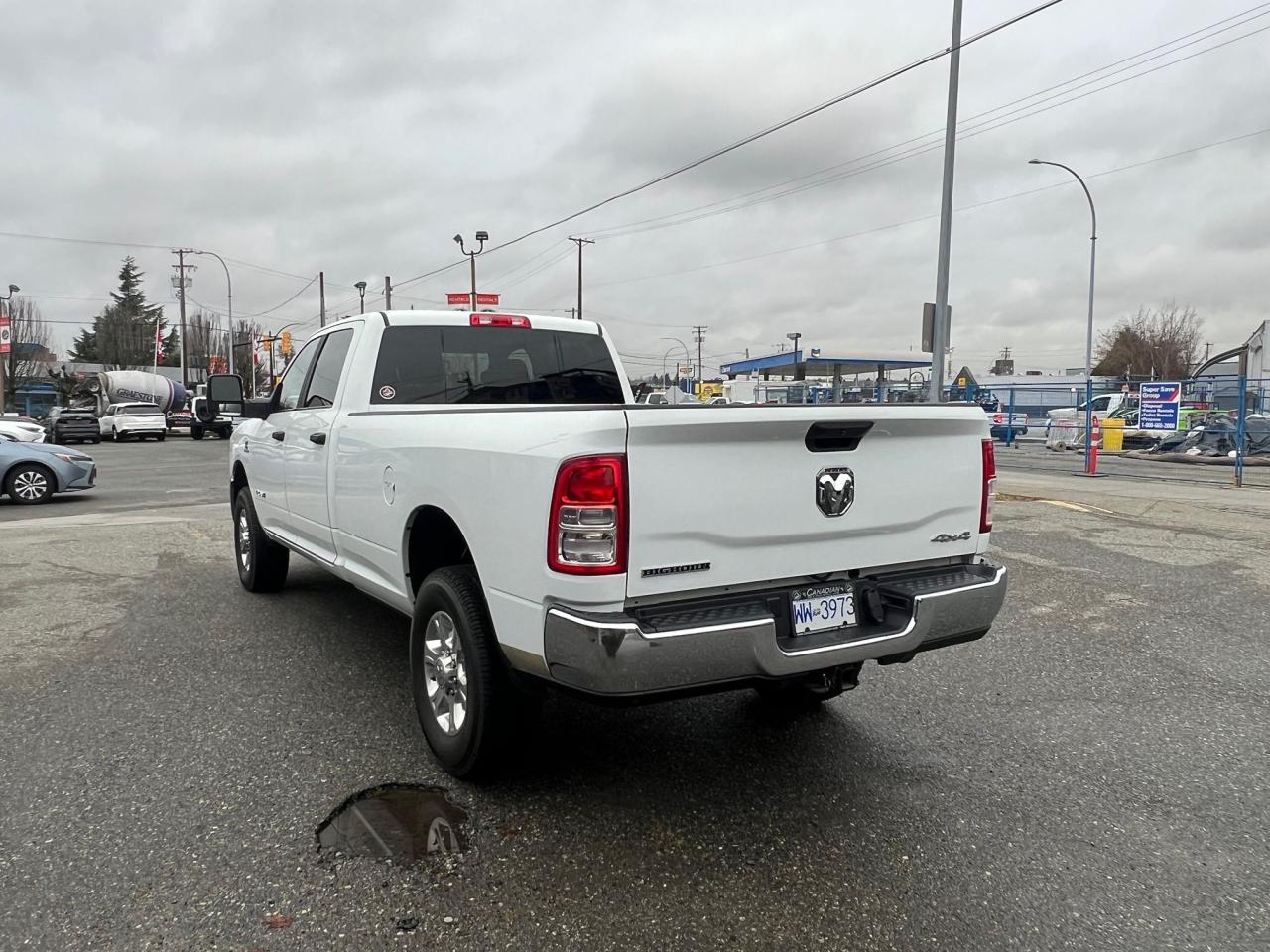 2023 RAM 3500 Big Horn 4x4 Crew Cab 8' Box Photo5