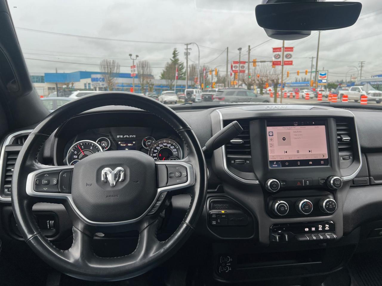 2023 RAM 3500 Big Horn 4x4 Crew Cab 8' Box Photo29