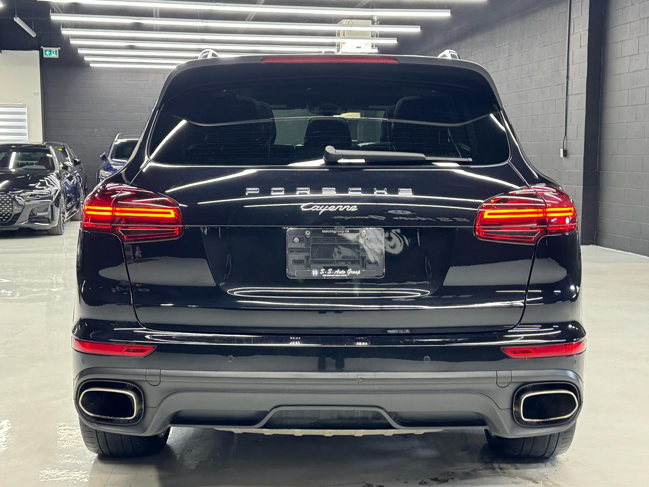 2017 Porsche Cayenne PLATINUM|NAV|360CAM|LANE DEP.|BOSE|CLEAN CARFAX| Photo4