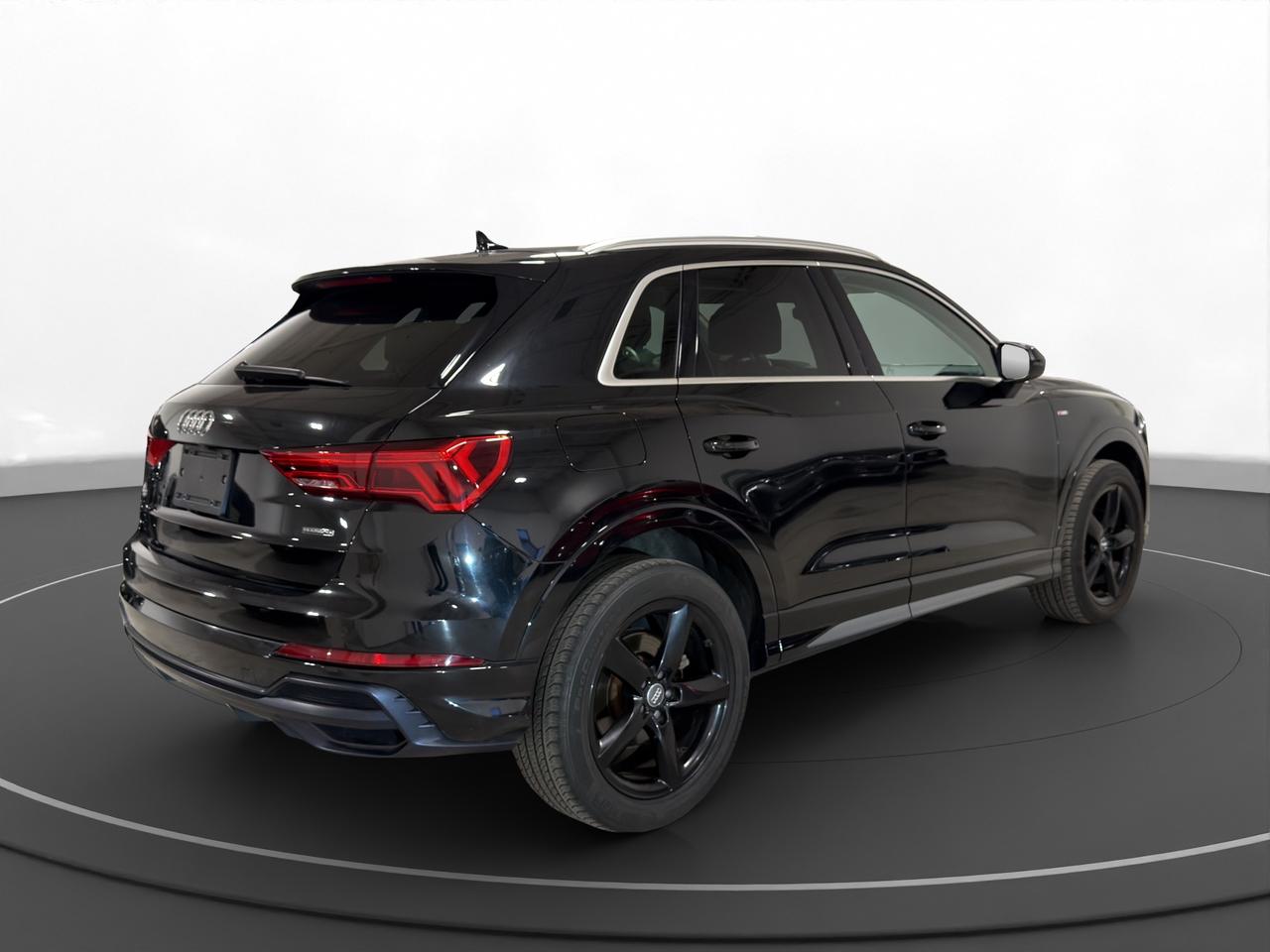 2020 Audi Q3 Progressiv 45 TFSI quattro Photo