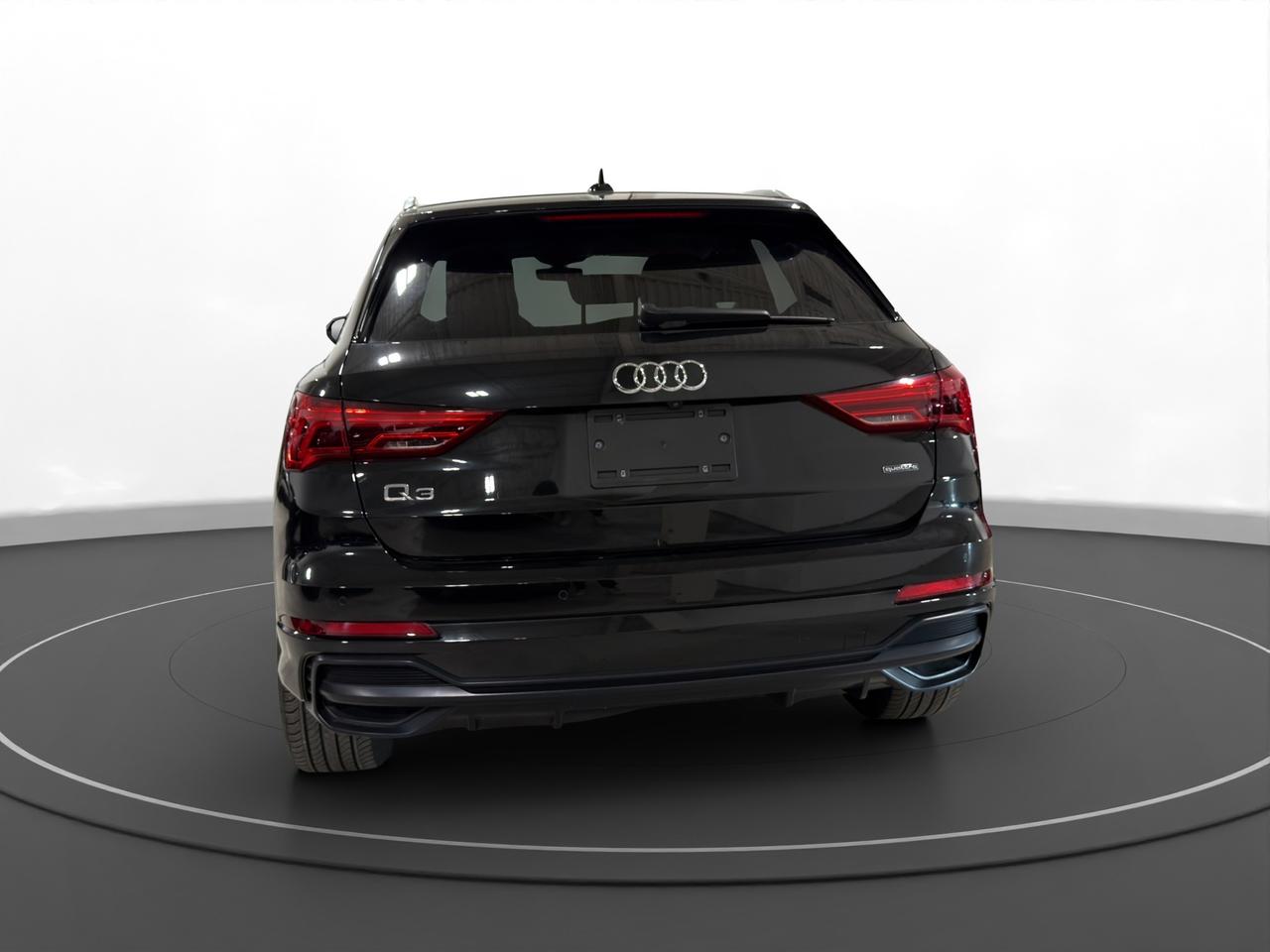 2020 Audi Q3 Progressiv 45 TFSI quattro Photo