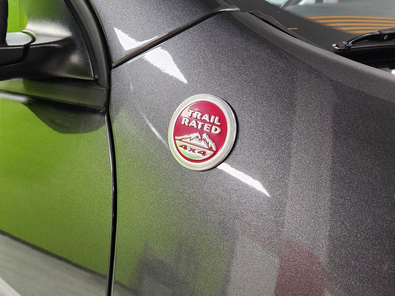 2016 Jeep Cherokee Trailhawk SAFTY PKG LTHR P-ROOF COOL SEATS LOADED Photo