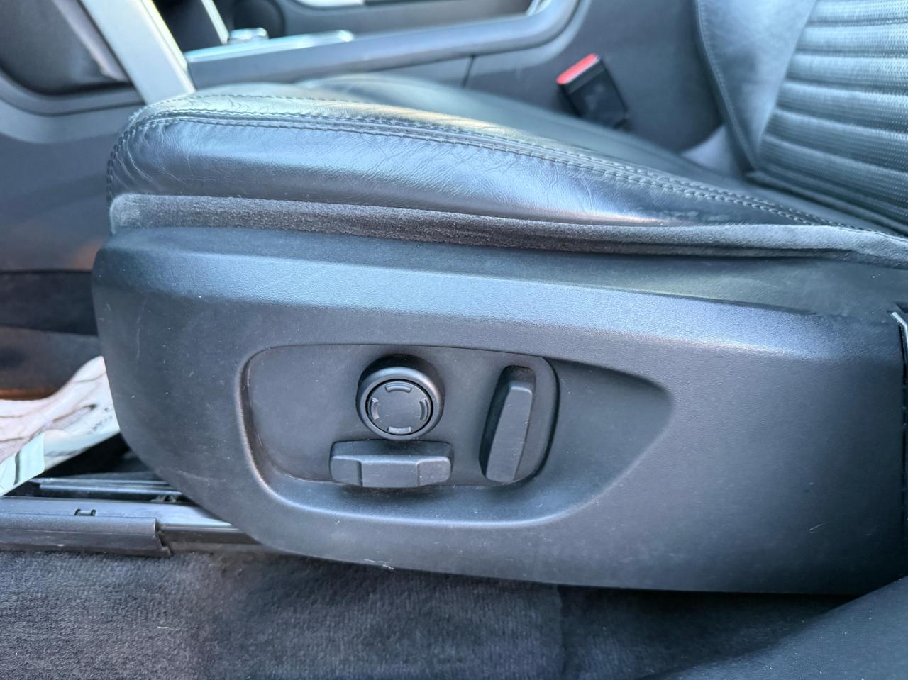 2016 Land Rover Discovery Sport 4WD 4dr HSE LUXURY Photo