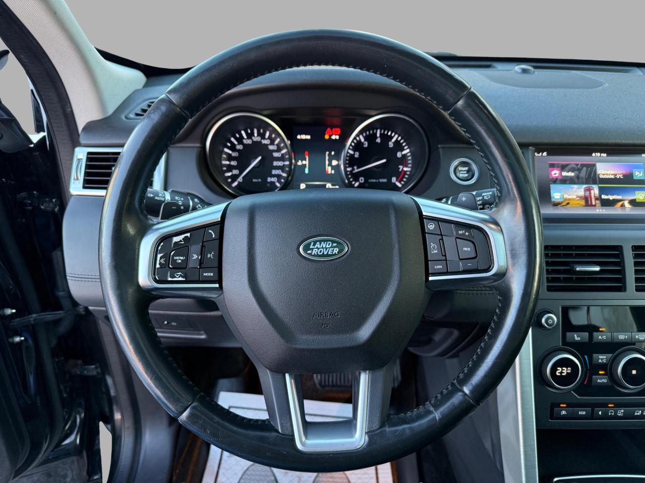 2016 Land Rover Discovery Sport 4WD 4dr HSE LUXURY Photo