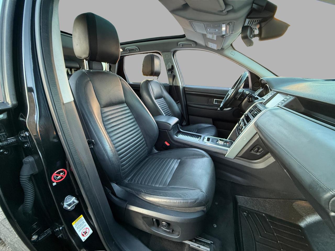 2016 Land Rover Discovery Sport 4WD 4dr HSE LUXURY Photo