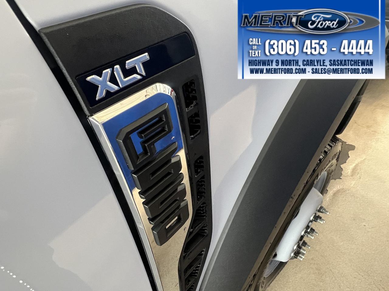 2026 Ford F-550 Super Duty DRW XLT Extended Cab Chassis-Cab Photo4