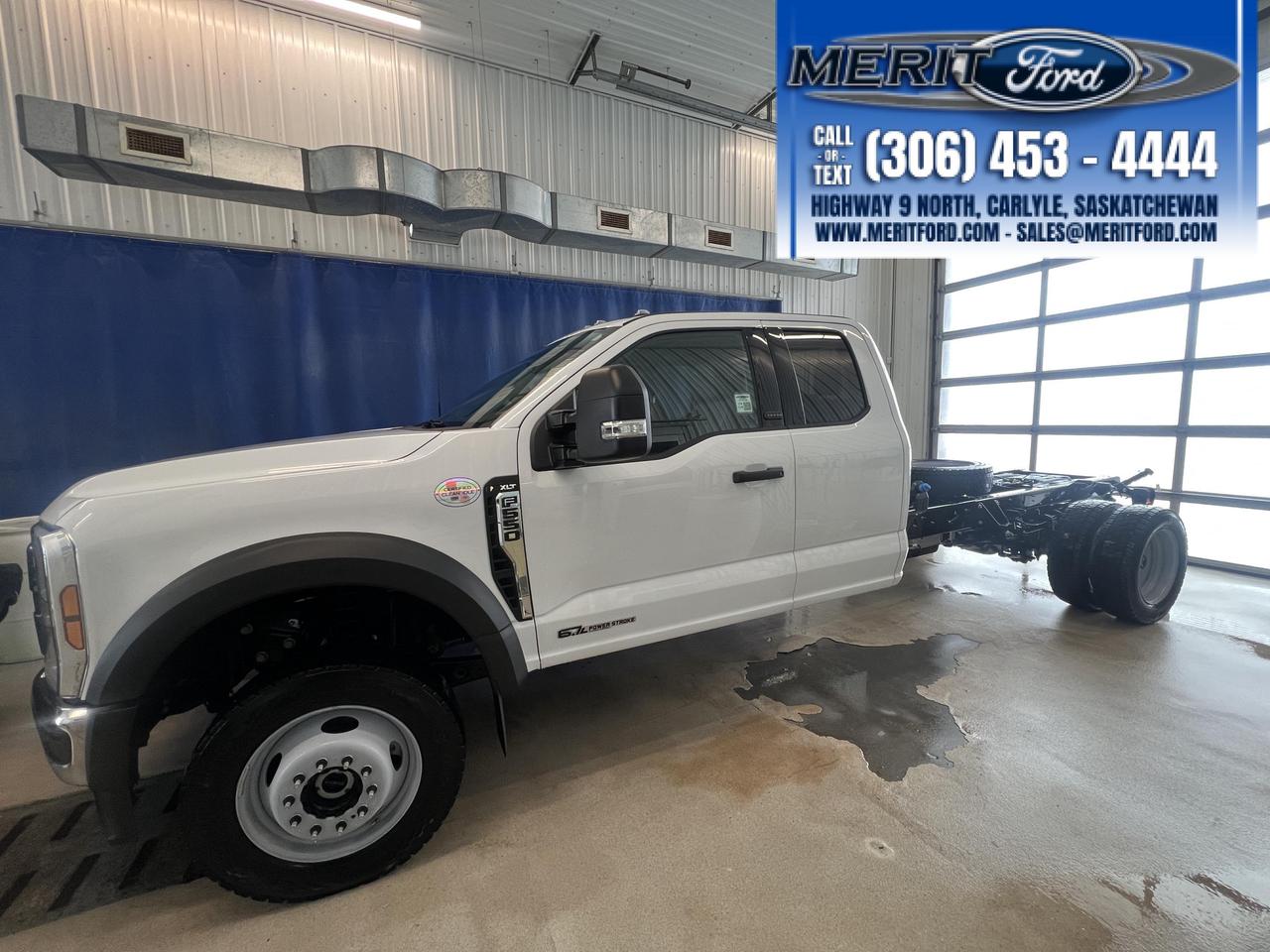 2026 Ford F-550 Super Duty DRW XLT Extended Cab Chassis-Cab Photo2