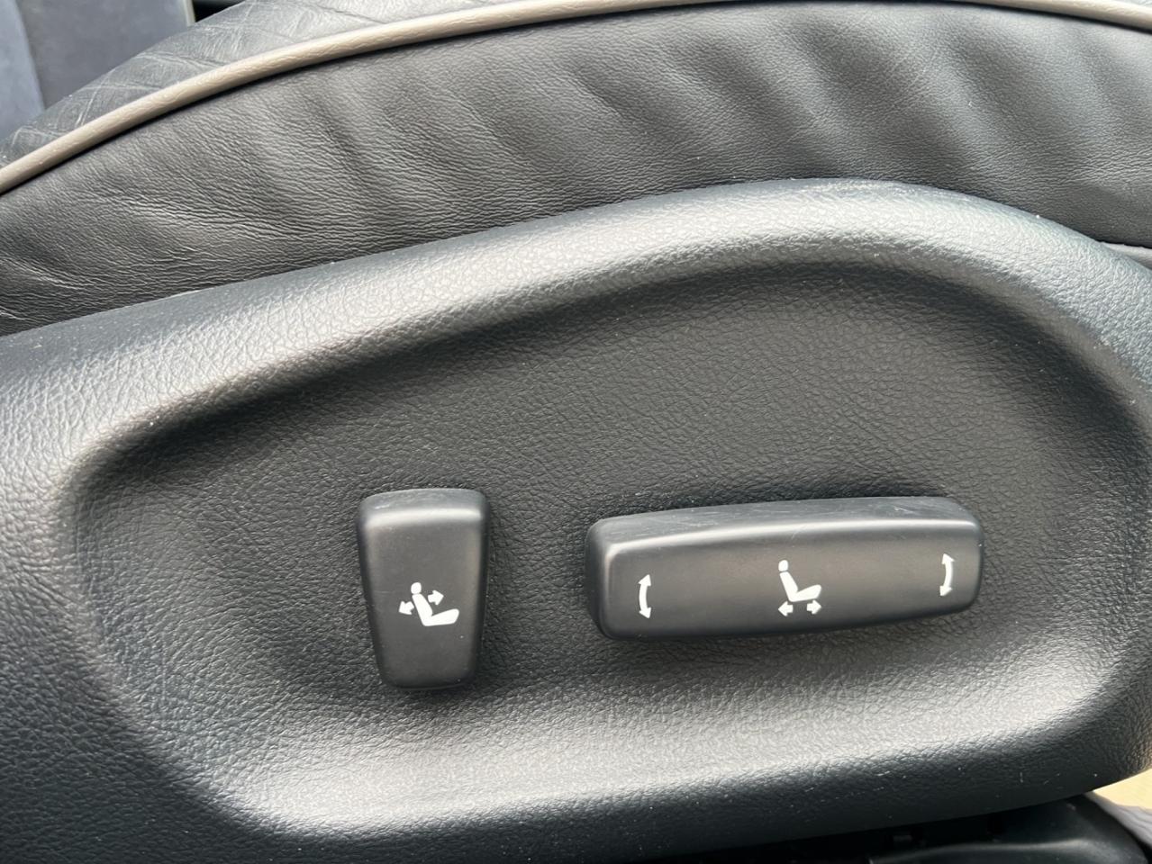 2002 Lexus IS IS 300 - 4 Years Warranty Available  !!! Photo