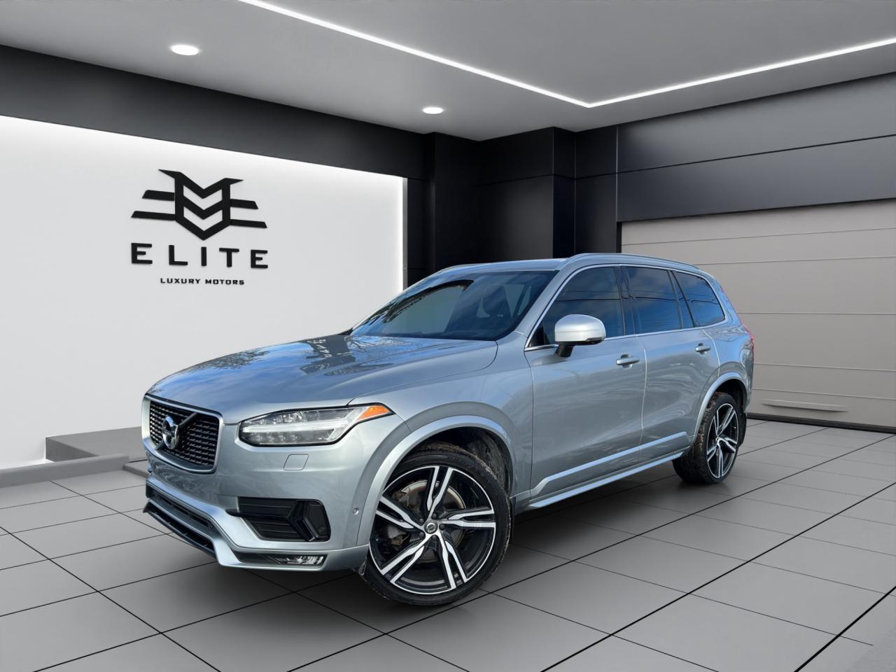 2017 Volvo XC90 T6 R-Design 7-Passenger AWD - Navigation !! Photo2