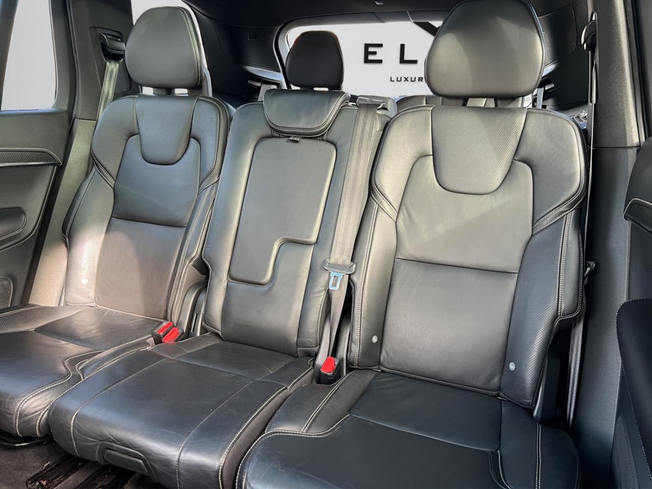 2017 Volvo XC90 T6 R-Design 7-Passenger AWD - Navigation !! Photo