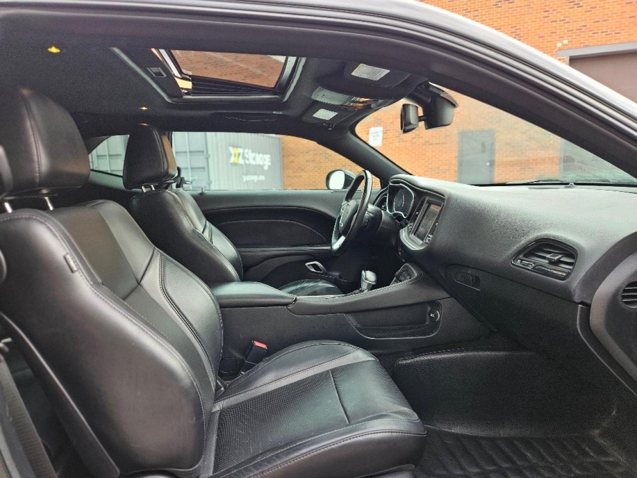 2018 Dodge Challenger SXT PLUS-LEATHER-SUNROOF-LOADED-CLEAN CARFAX Photo