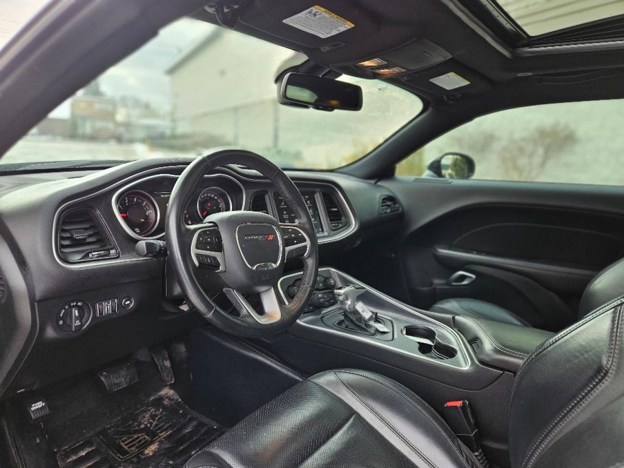 2018 Dodge Challenger SXT PLUS-LEATHER-SUNROOF-LOADED-CLEAN CARFAX Photo