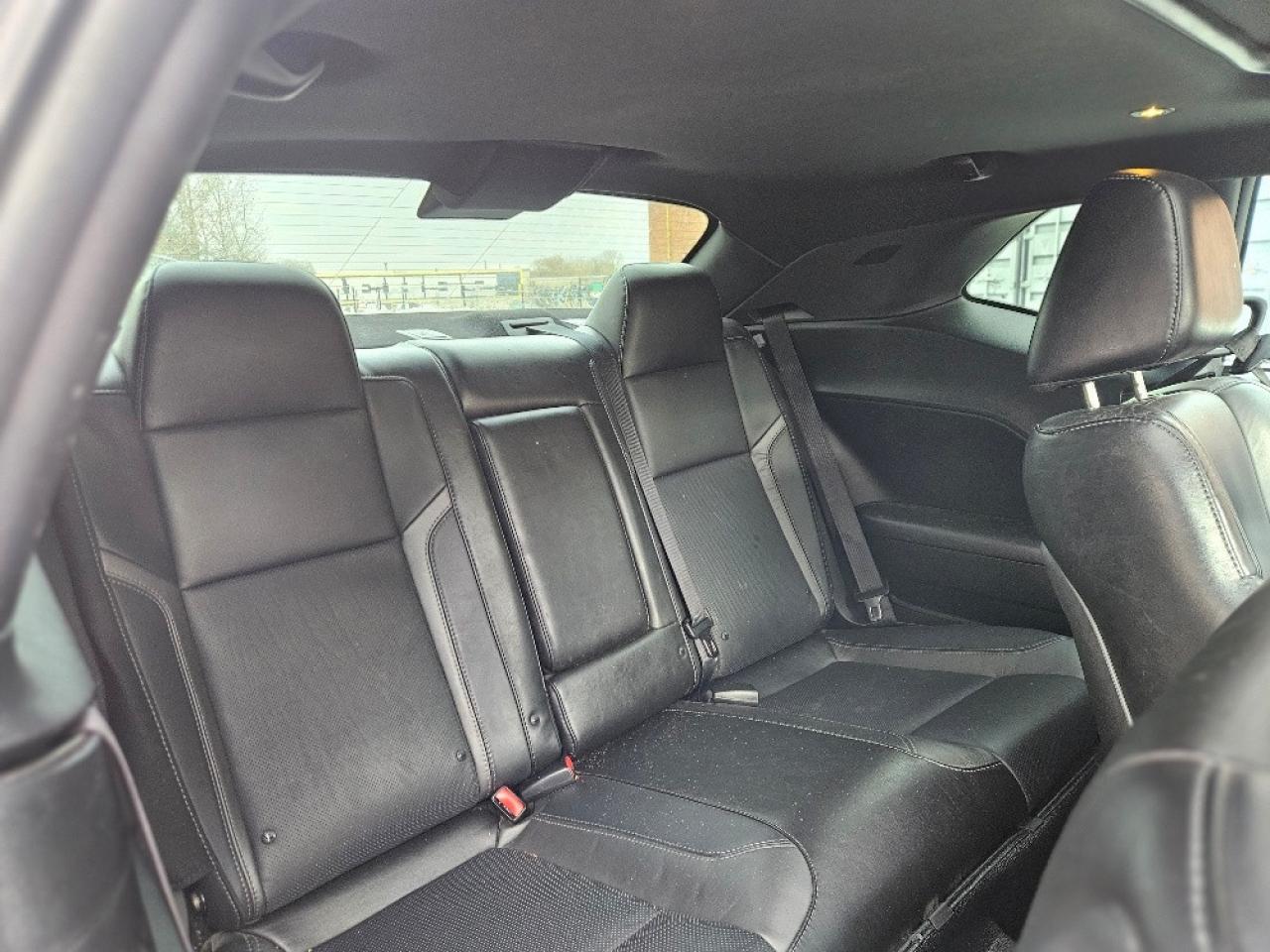 2018 Dodge Challenger SXT PLUS-LEATHER-SUNROOF-LOADED-CLEAN CARFAX Photo