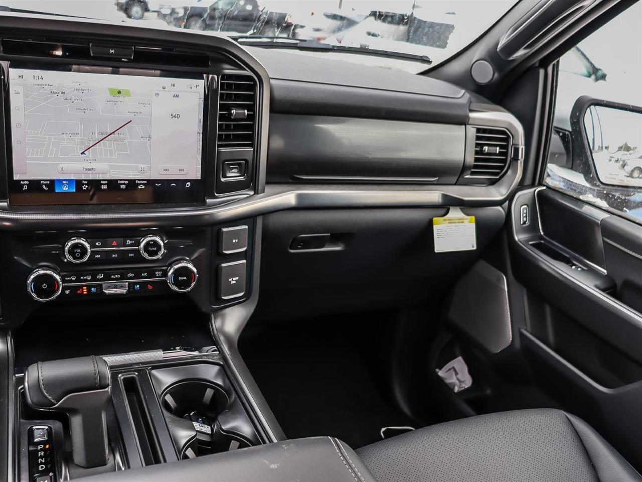 2025 Ford F-150 Lariat Photo