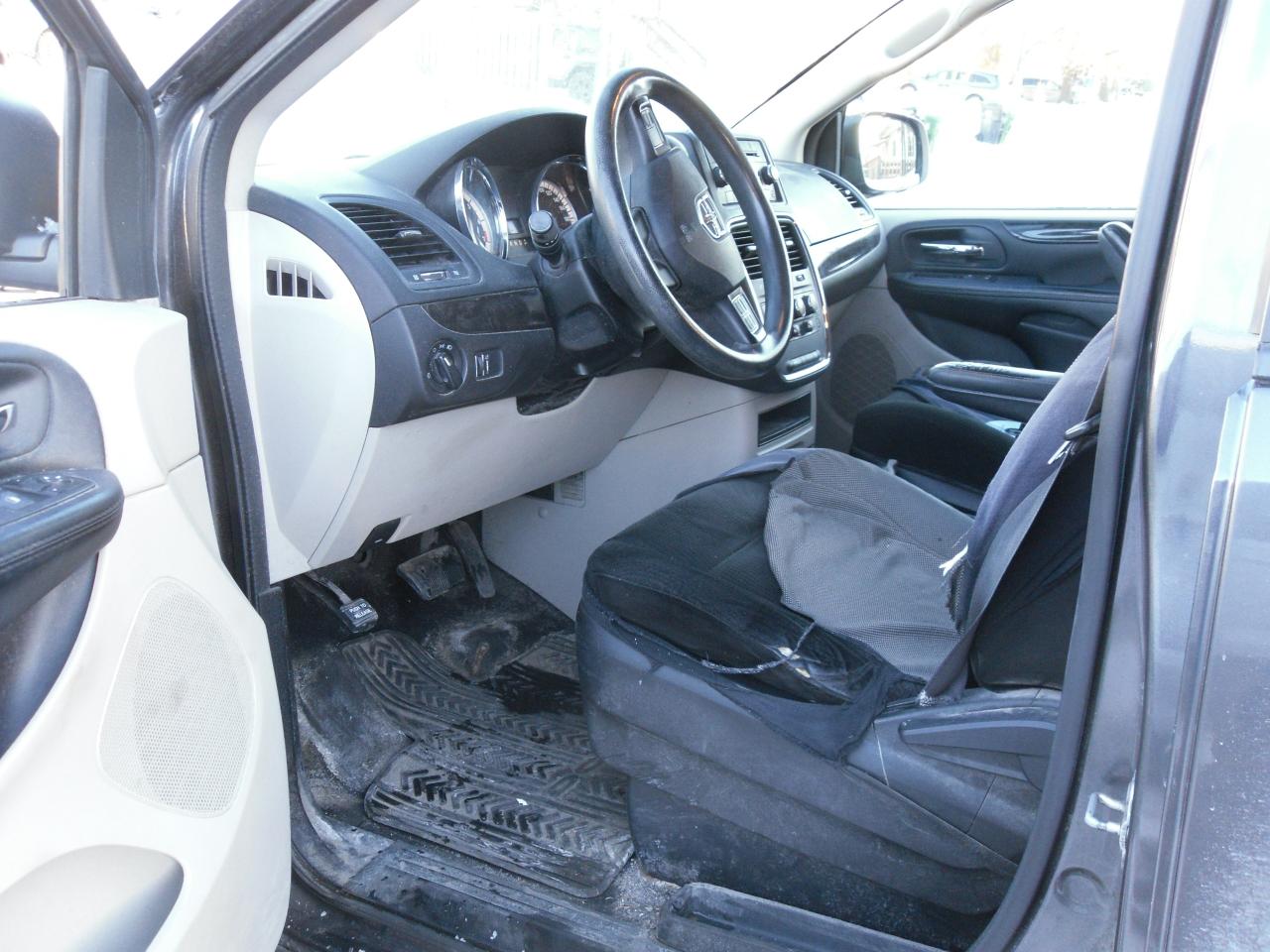 2015 Dodge Grand Caravan CANADA VALUE PACKAGE Photo4