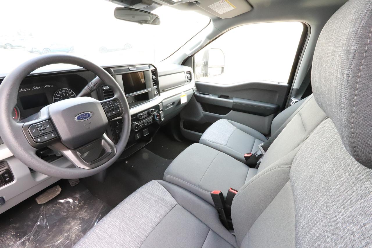 2026 Ford F-250 Super Duty SRW XLT 4WD CREW CAB 6.75' BOX Photo1