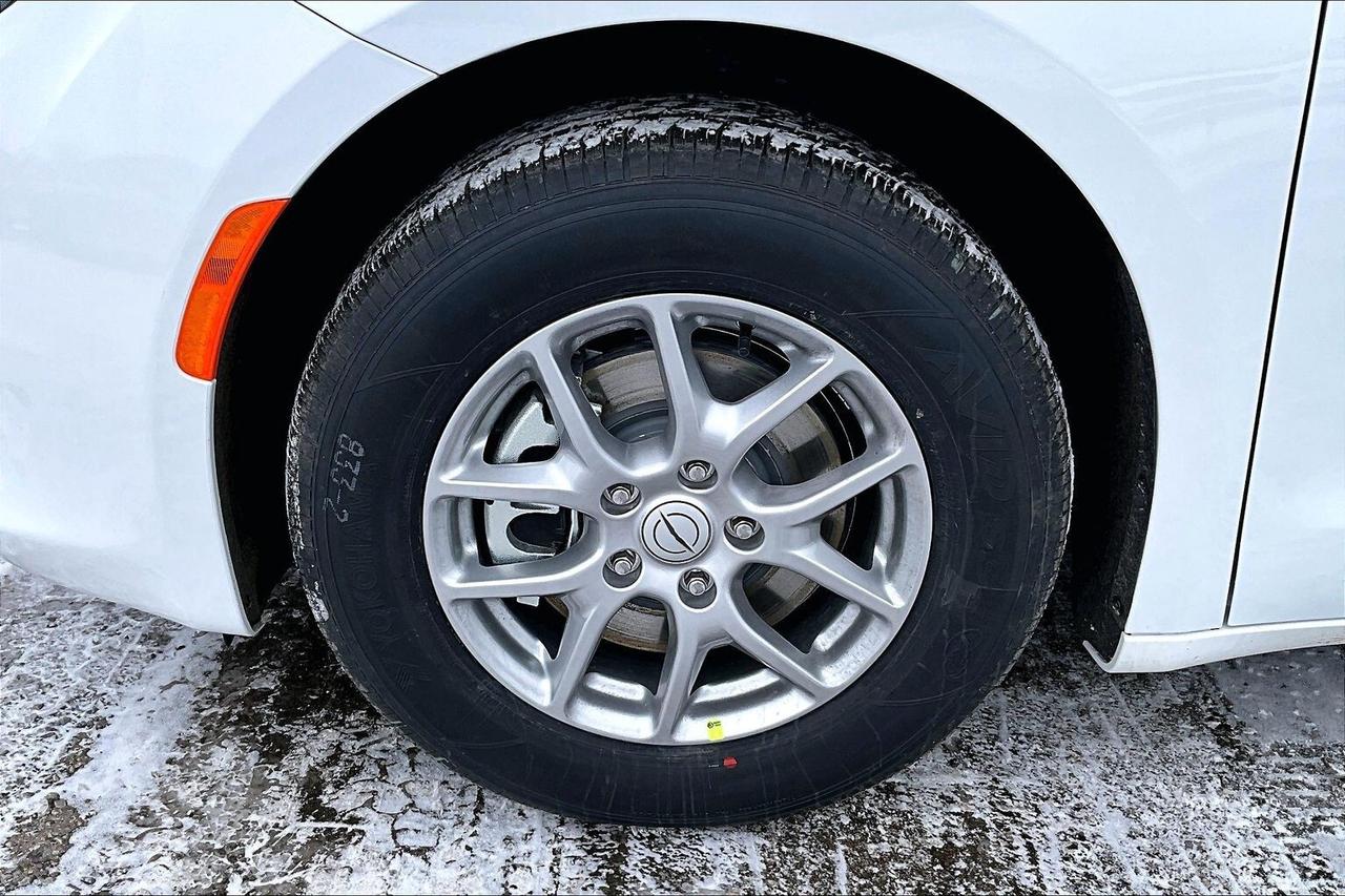 2026 Dodge Grand Caravan SXT | Power Doors & Lifgate | Leather | Stow N Go Photo