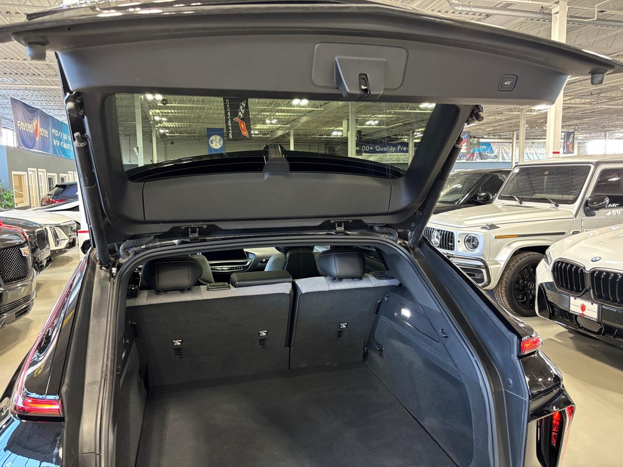 2024 Cadillac LYRIQ Tech|1SA|RWD|CLUSTERNAV|FULLPANOROOF|LEATHER|CAM|+ - Photo #6